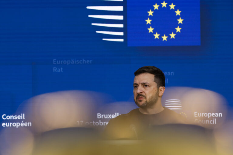 Zelenskyj v Bruseli nepochodil. Závery samitu EÚ jeho plán víťazstva vôbec nespomenuli