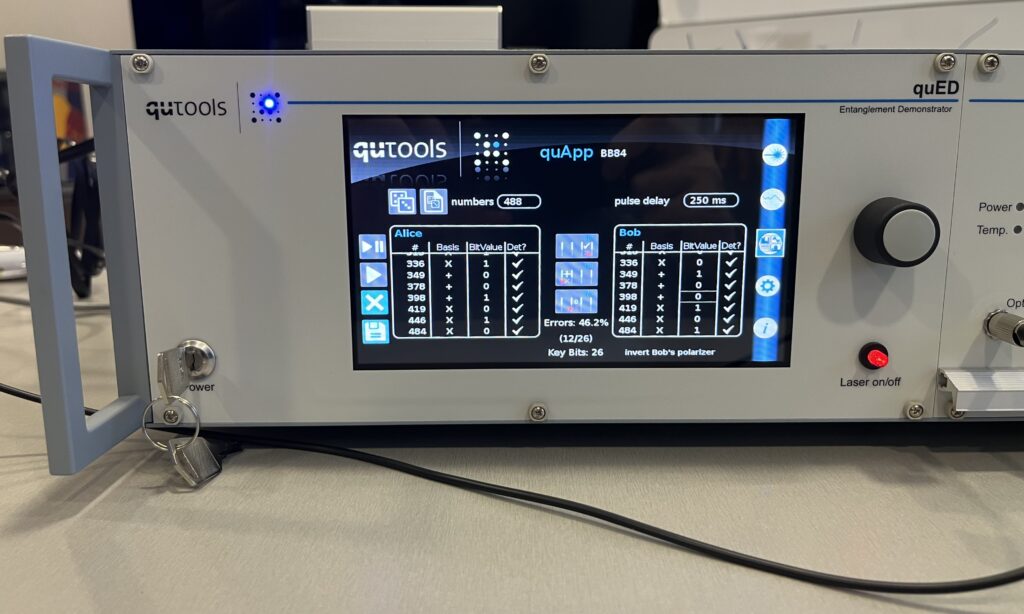 Výsledok výmeny kľúčov protokolom BB84. Foto: Martin Chabada