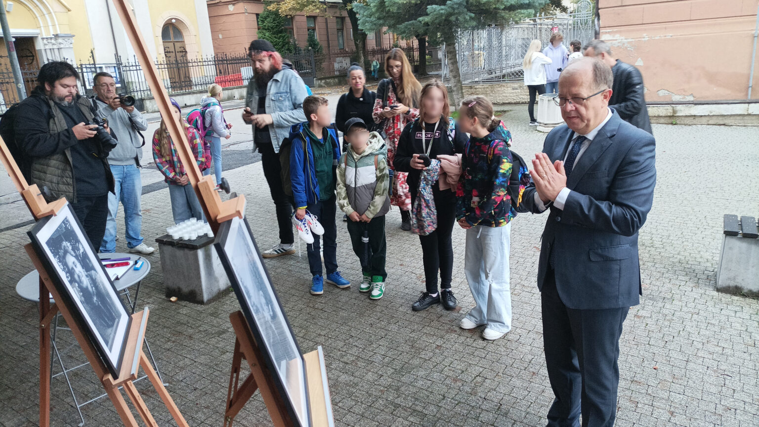 Richard Rybníček na Námestí študentov v Trenčíne. Foto: Ľubomír Chochula