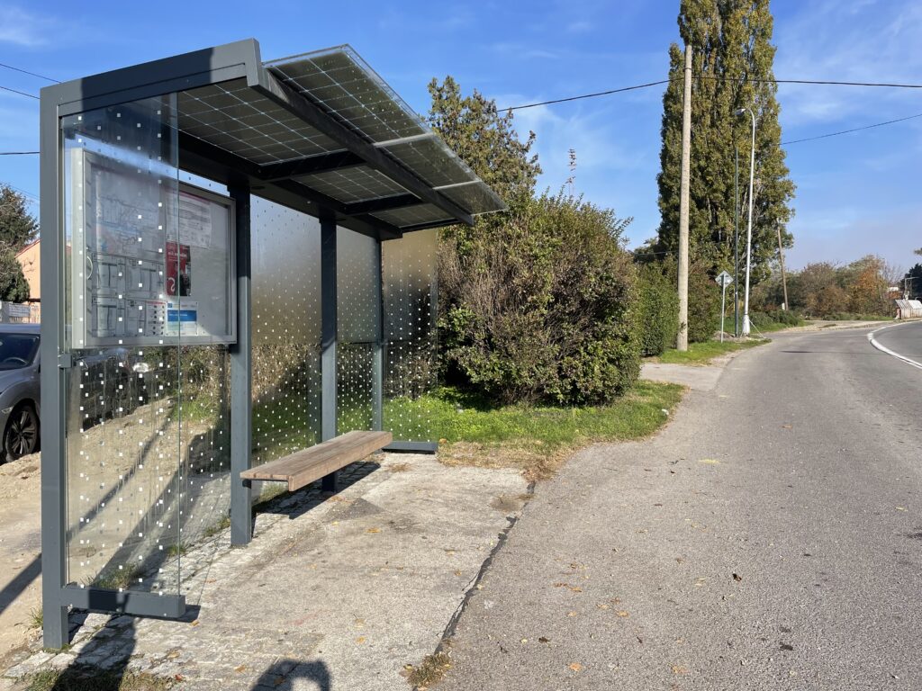 zastávka mhd prístrešok