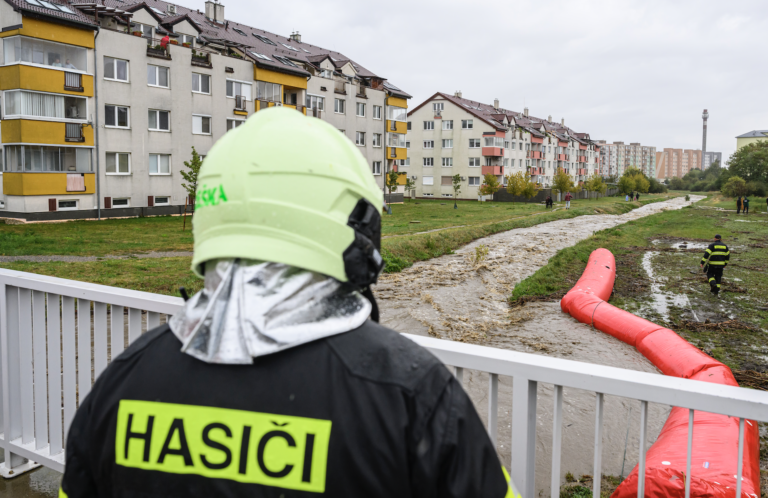 Na policajtov aj hasičov čakajú mimoriadne odmeny za nasadenie počas povodní