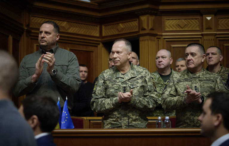 Ukrajina posilňuje kľúčové pozície na frontovej línii v oblasti Donbasu