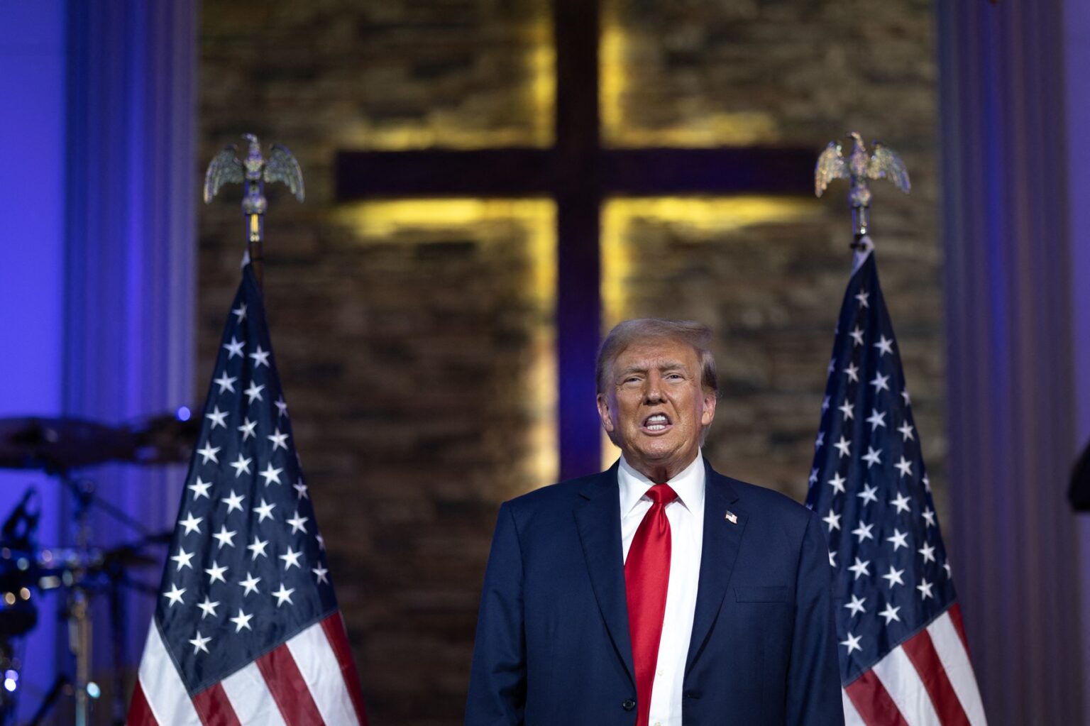Donald Trump sa zúčastňuje na diskusii za okrúhlym stolom v kostole v Detroite 15. júna 2024. Foto: SCOTT OLSON / GETTY IMAGES NORTH AMERICA / Getty Images via AFP / Profimedia