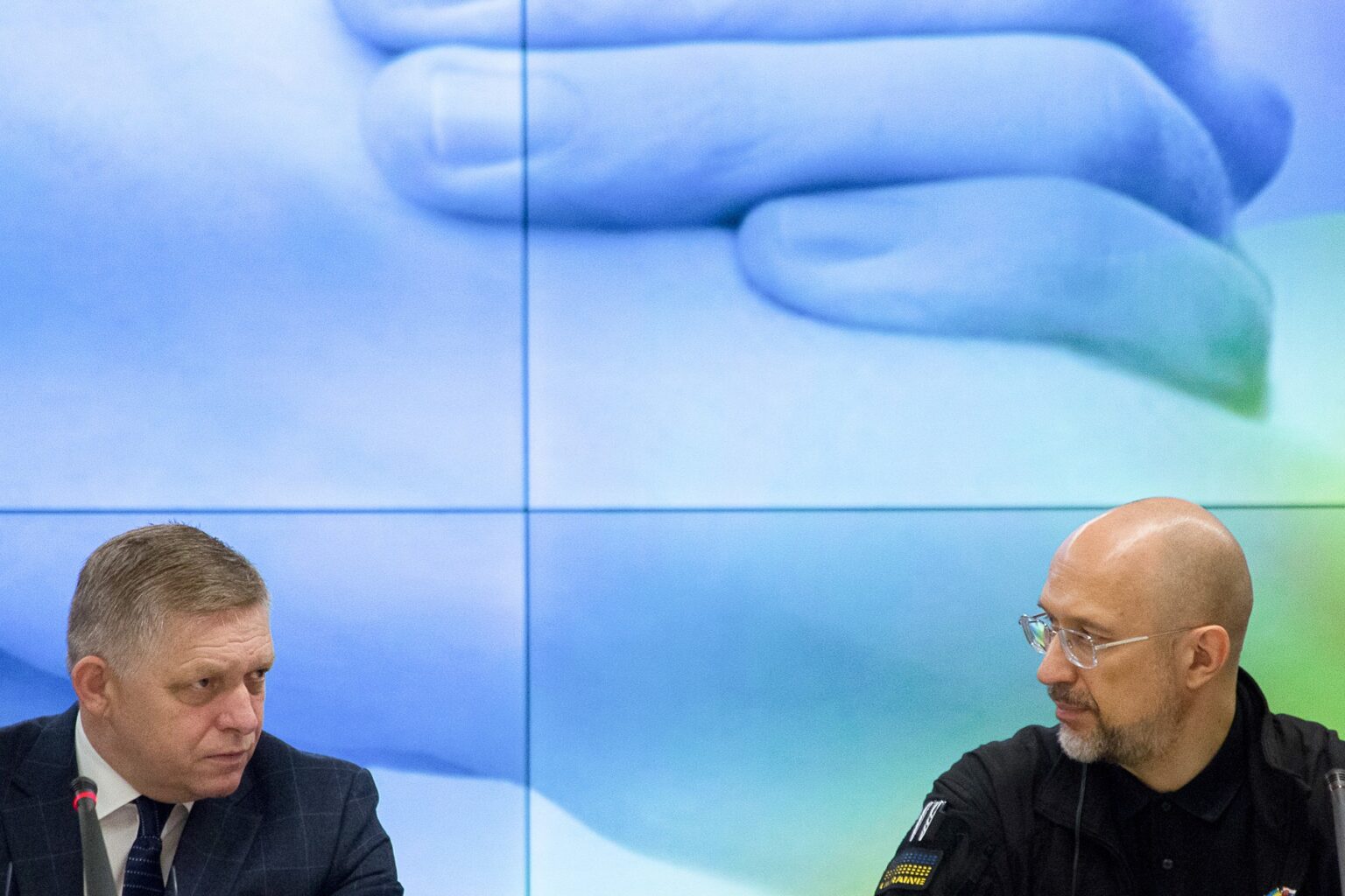 Robert Fico a Denys Šmyhaľ. Foto: ZUZANA GOGOVA / EPA / Profimedia