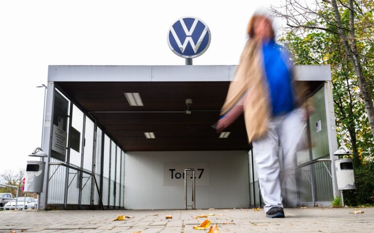 V nemeckých automobilkách je v ohrození do 190-tisíc ľudí. VW chce zatvárať domáce fabriky