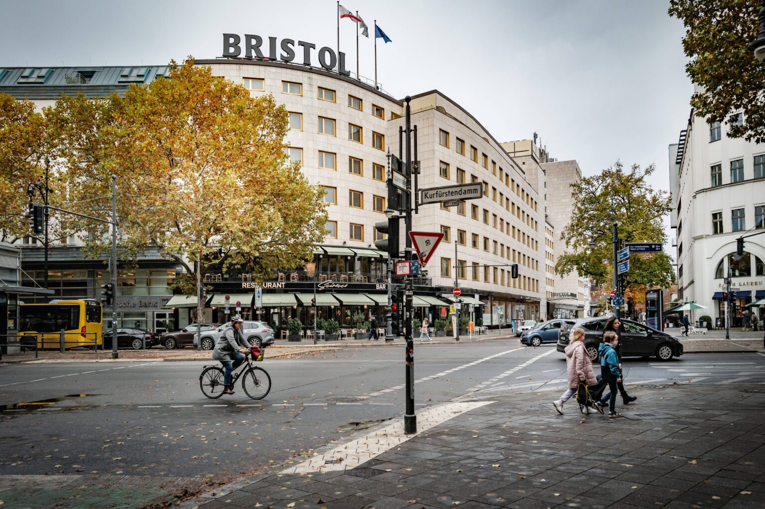 Náhľad na Charlottenburg-Wilmersdorf Hotel Bristol Berlin, predtým Kempinski, ulice Fasanenstraße a Kurfürstendamm 29.10.2024. Foto: ČTK / imago stock&amp;people / Jürgen Ritter / Profimedia.sk