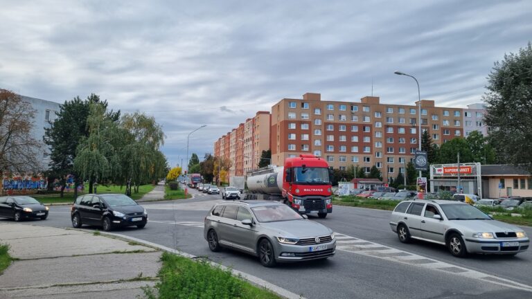 Nové cestné obchvaty dostanú viaceré mestá. Na odľahčenie dopravy si ešte počkajú