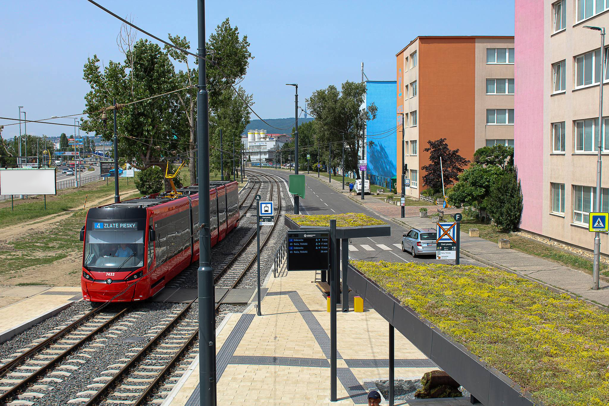 zastávka mhd prístrešok