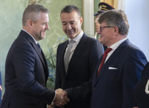 Predseda školských odborárov: Prezident chce v otázke zvýšenia platov učiteľov kompromis