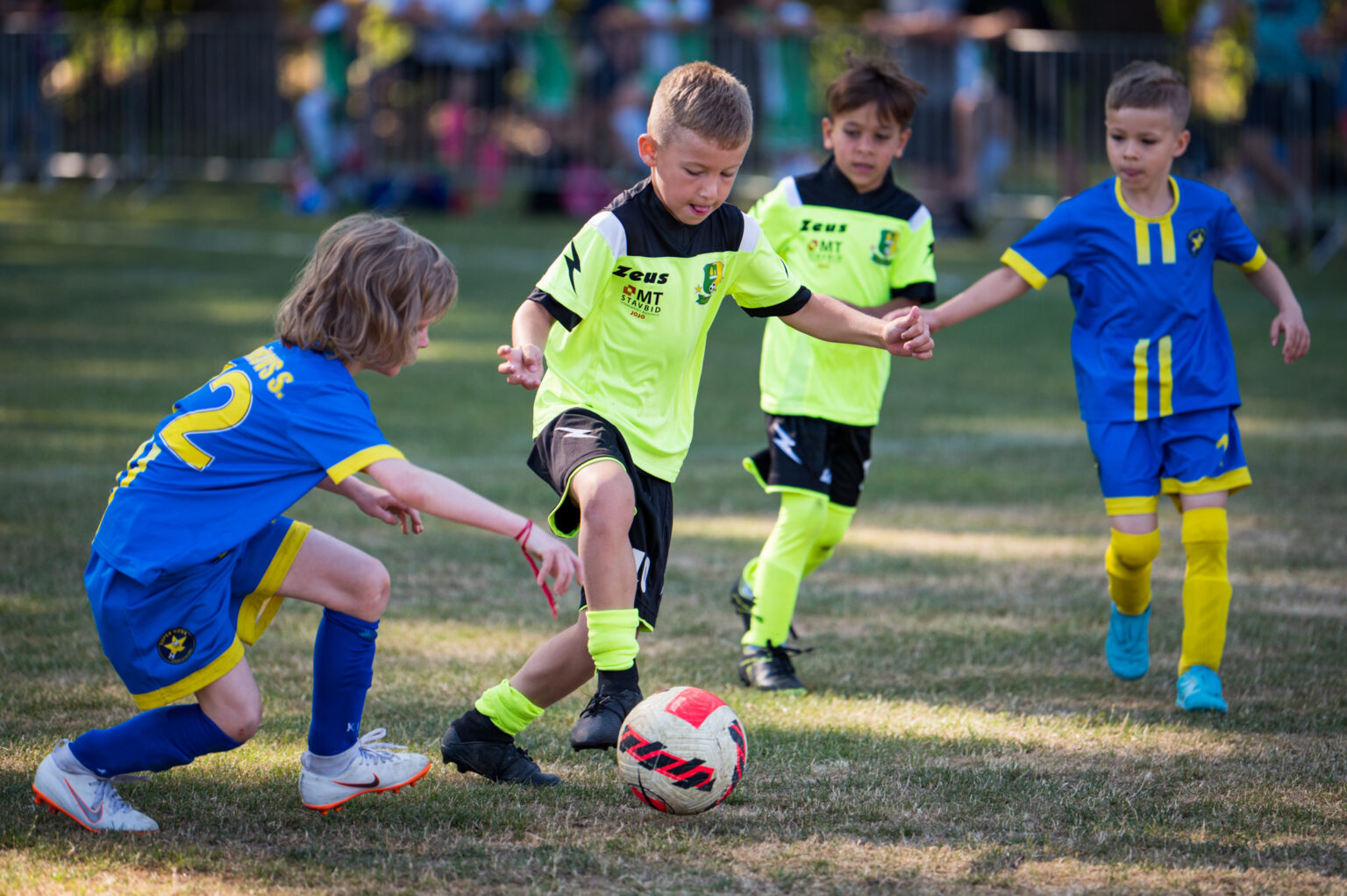 Účastníci 20. ročníka medzinárodného mládežníckeho futbalového turnaja Fragaria Cup v Prešove 4. júla 2022. Foto: Veronika Mihaliková / TASR