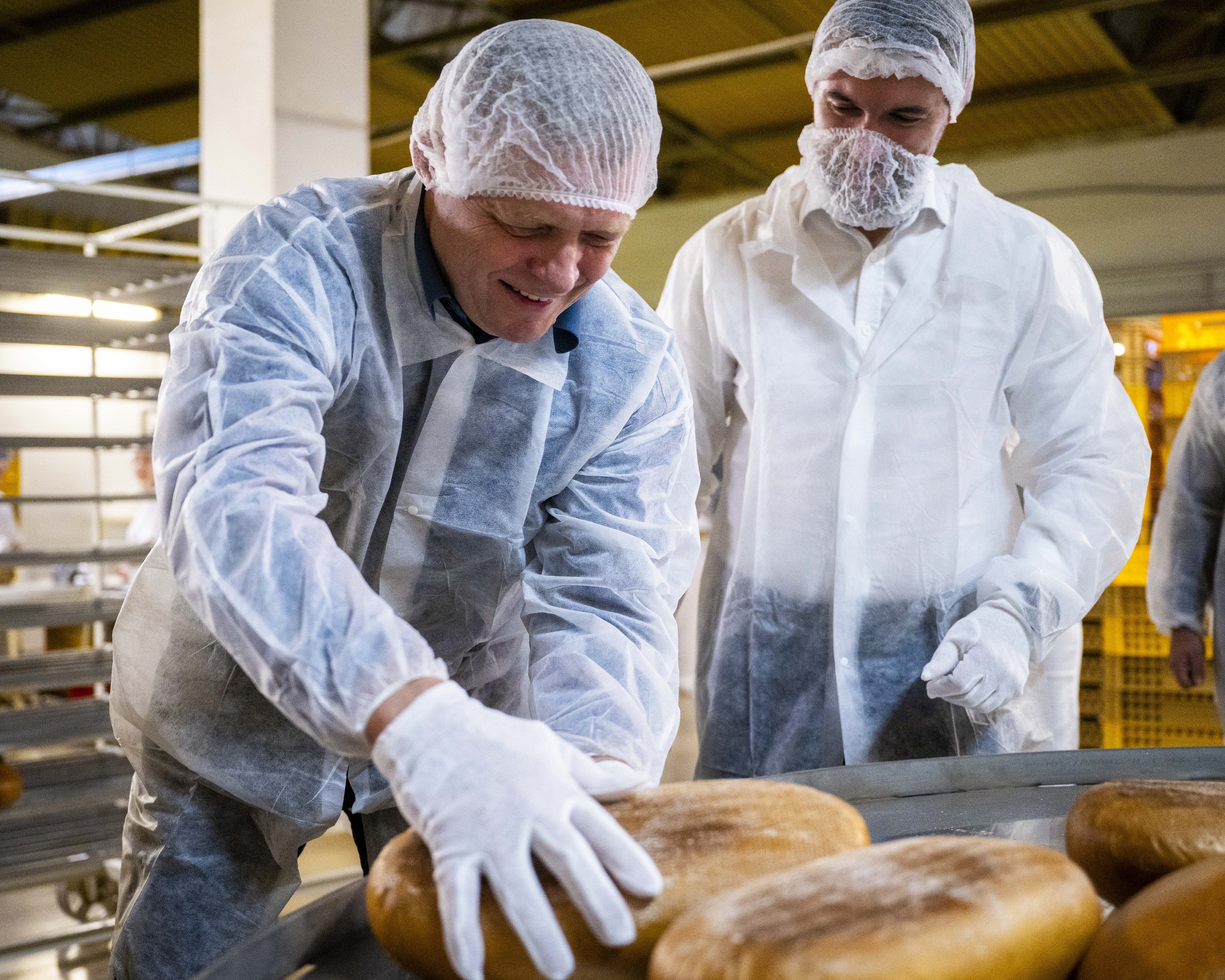 Nad cenou chleba visí otáznik. Nie je isté, či bude pri nižšej DPH lacnejší