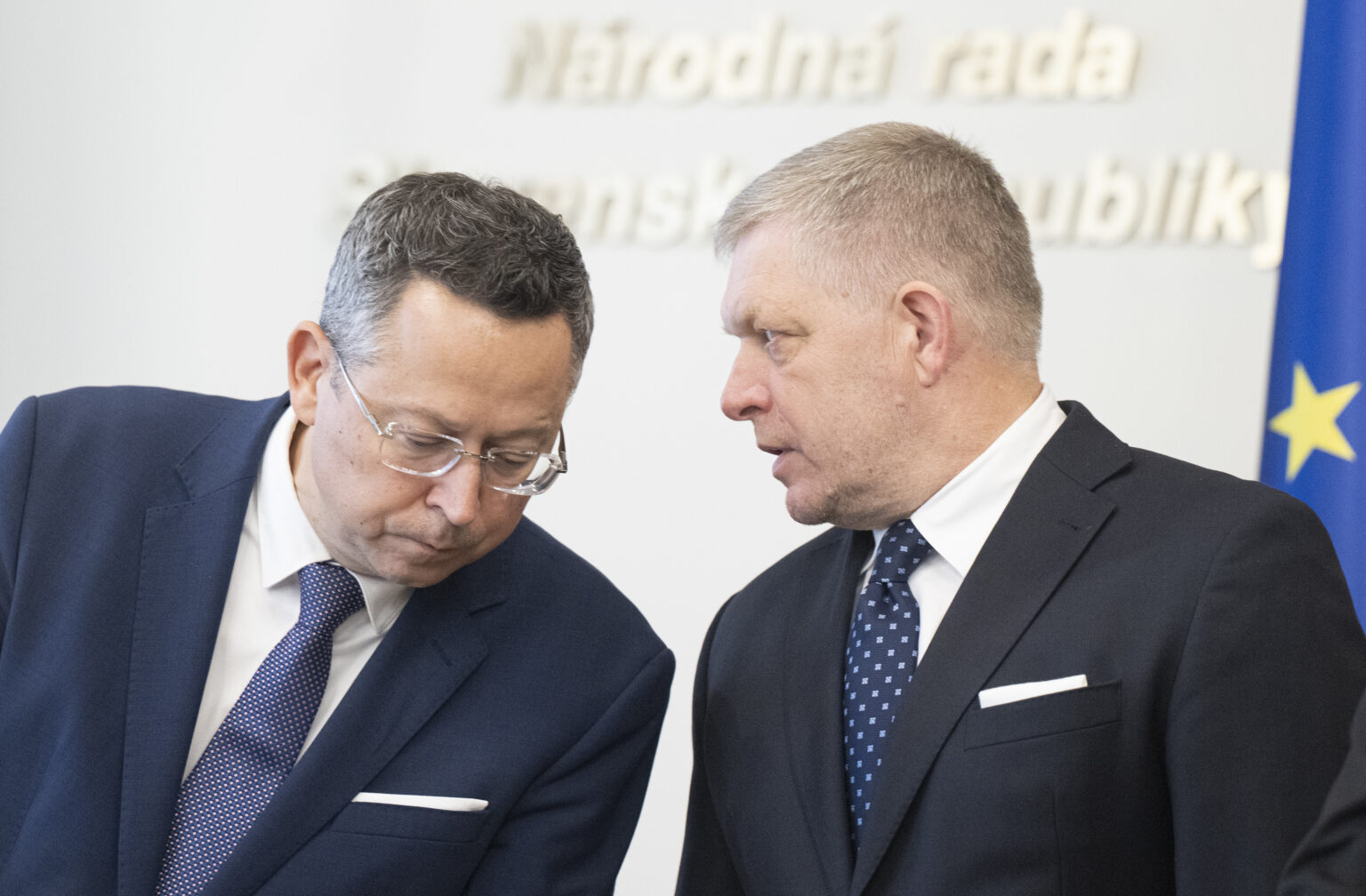 Ladislav Kamenický a Robert Fico. Foto: TASR/Martin Baumann