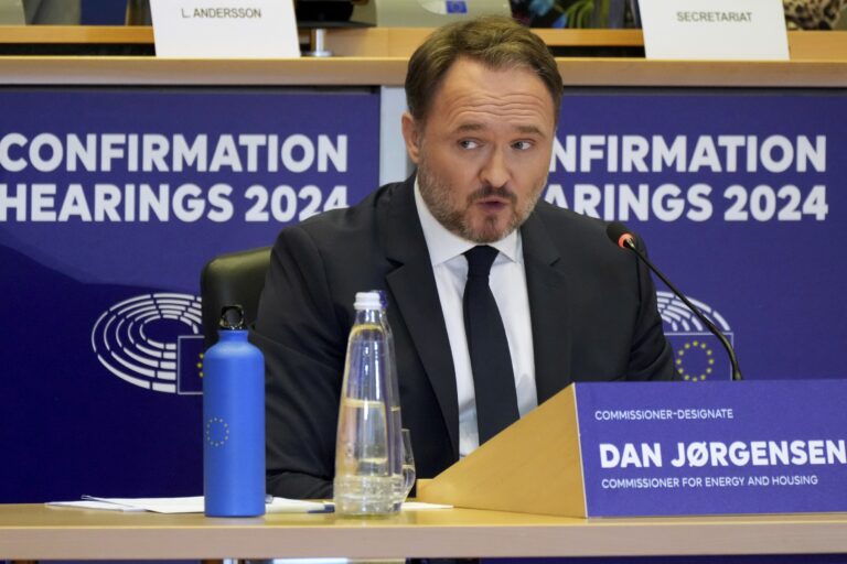 Eurokomisia nebude kompenzovať odstavenie od ruských energií