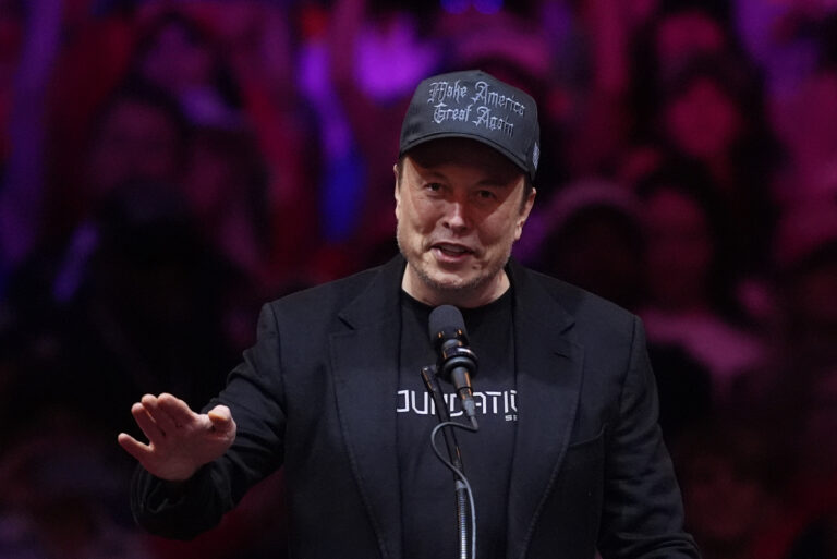 Musk sa zapojil do nemeckého politického boja. AfD označil za jedinú záchranu