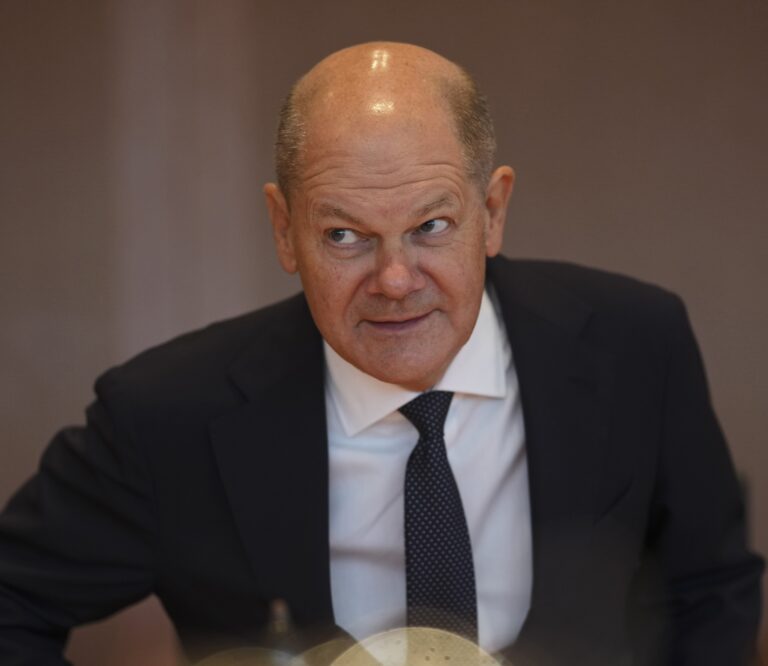 Scholz odvolal ministra financií Lindnera pre spory v koalícii o hospodársku politiku