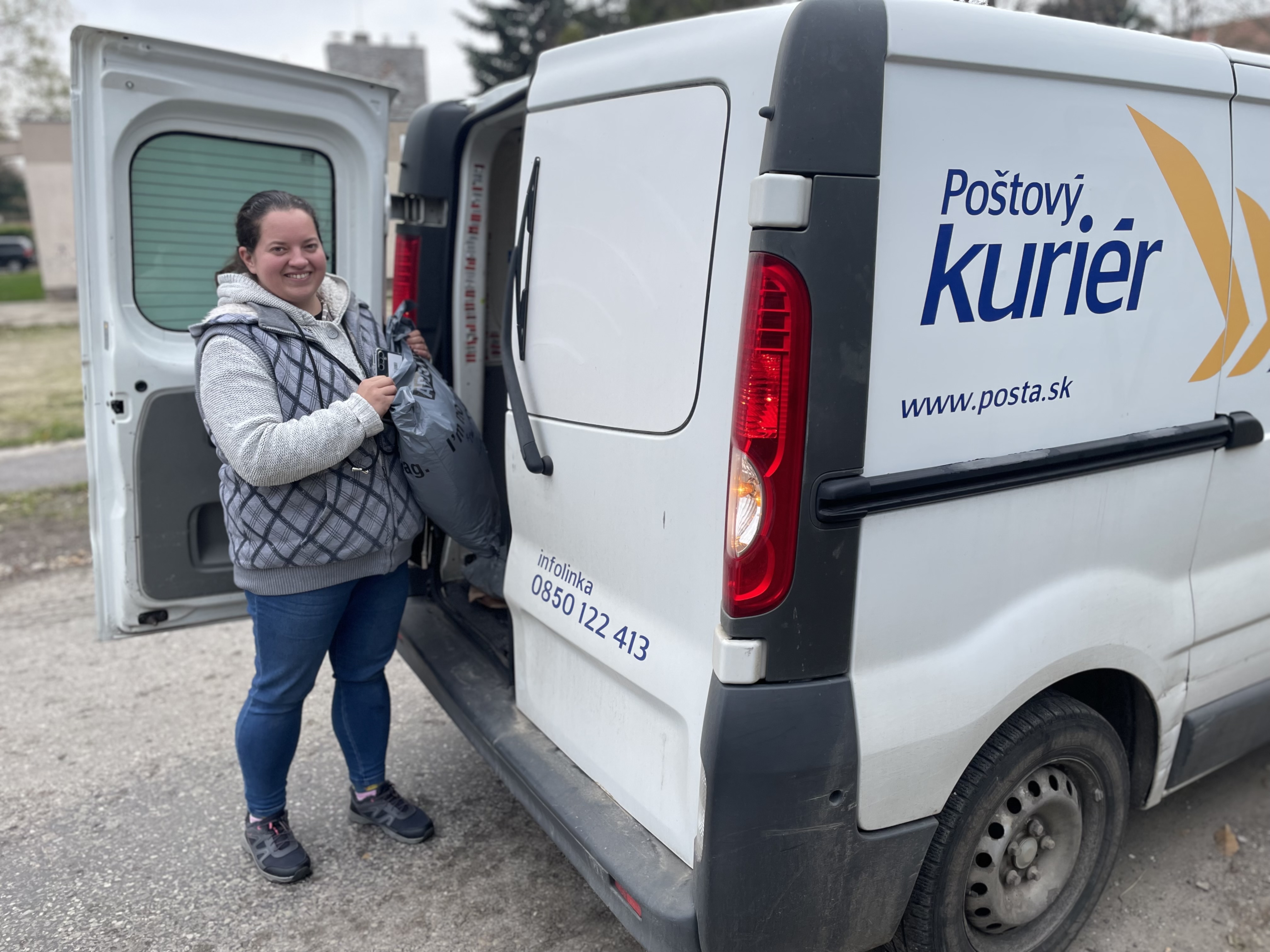 Kuriérov v predvianočnom období pribúda. Prezradili, koľko si v tomto čase dokážu zarobiť