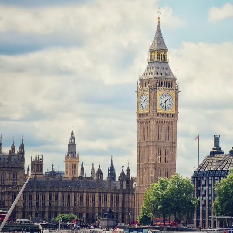 Mierové rokovania o Ukrajine sa presúvajú do Londýna, Witkoff mieri do Moskvy