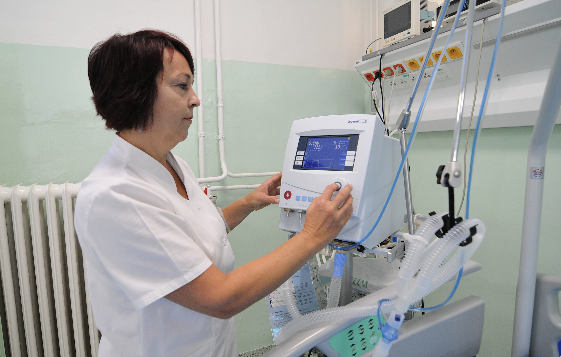 Štát zefektívni kontrolu a hospodárenie nemocníc, transformáciu nechystá