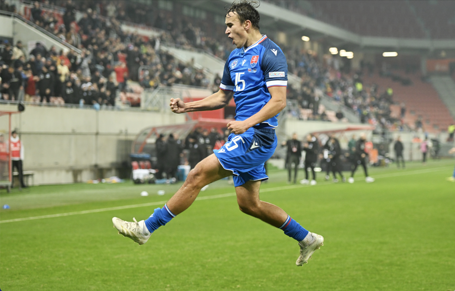 Radosť hráča Slovenska Dávida Strelca po strelení gólu na 1:0 počas zápasu C-divízie Ligy národov (LN) Slovensko - Estónsko. Foto: LUkáš Grinaj/TASR