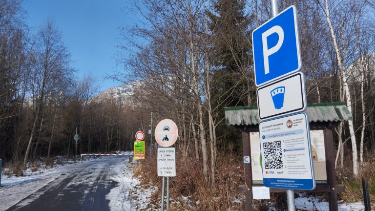 Platené parkovanie v Tatranskej Polianke. Foto: Rastislav Ovšonka