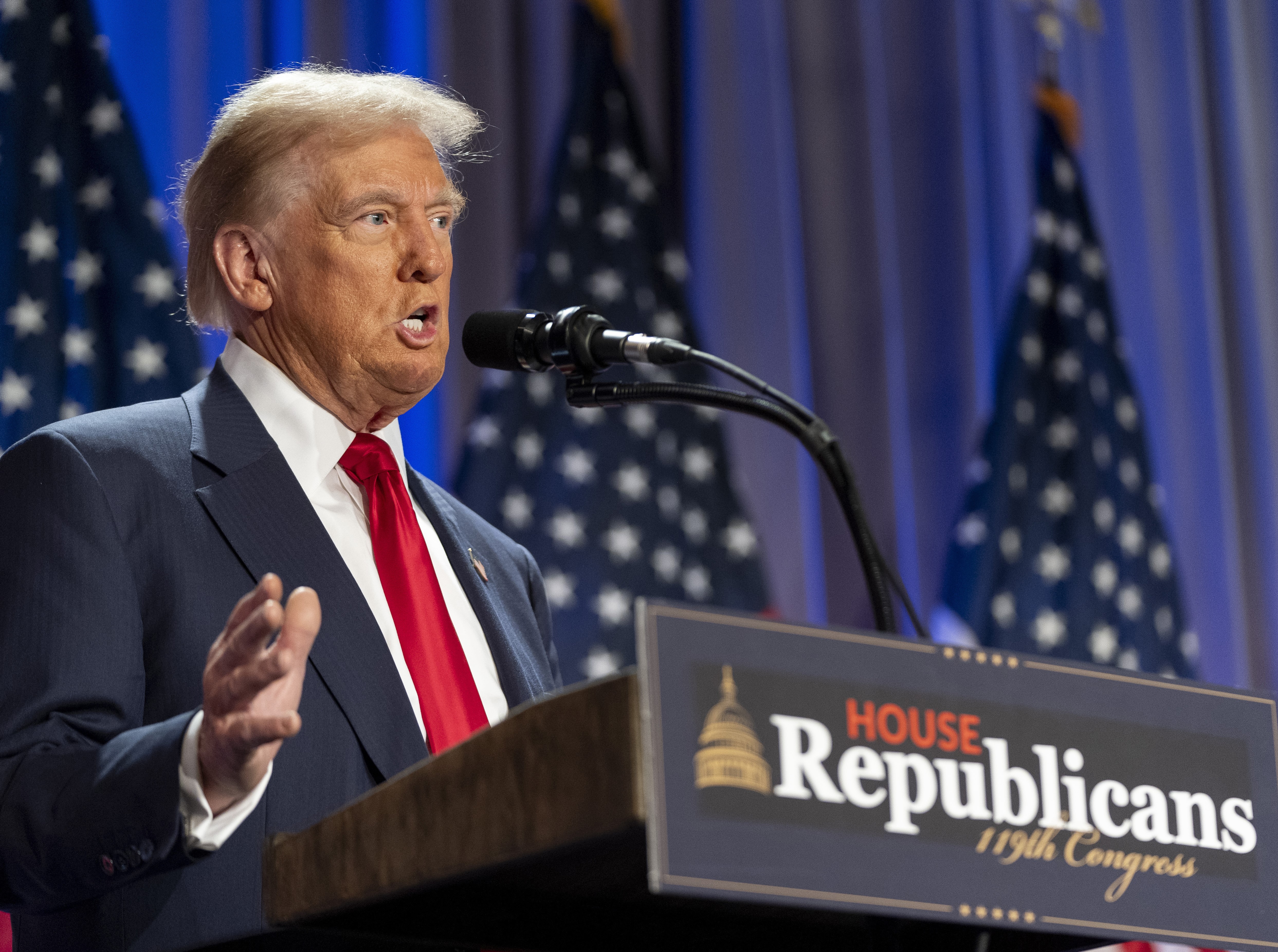 TOI: Trumpovi poradcovia požiadali Katar, aby zrušil vyhostenie vodcov Hamasu