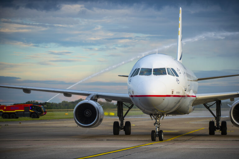 Pri slintačke môže štát obmedziť civilné lety, návrh vlády ide v skrátenom konaní