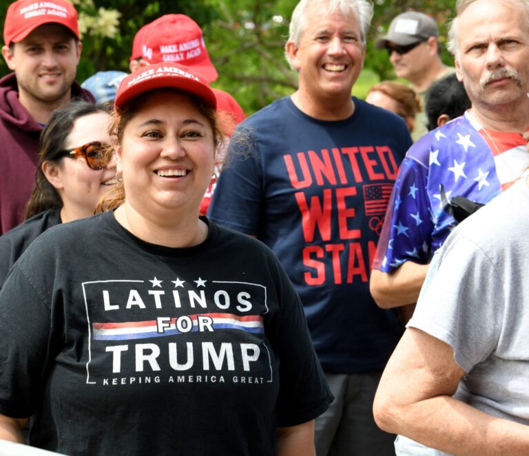 Trump presvedčil latino-voličov, veriacich, mladých čiernych mužov aj ženy