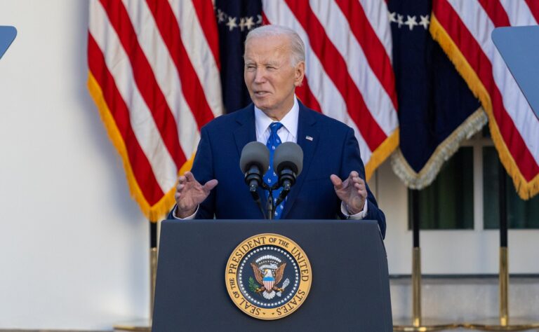 Politici v USA sú terčom swattingu. Biden spolupracuje s FBI na vyriešení situácie