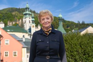 Štiavničania prišli o priamy spoj do Bratislavy. Ľudia sa hnevajú, primátorka tíši vášne