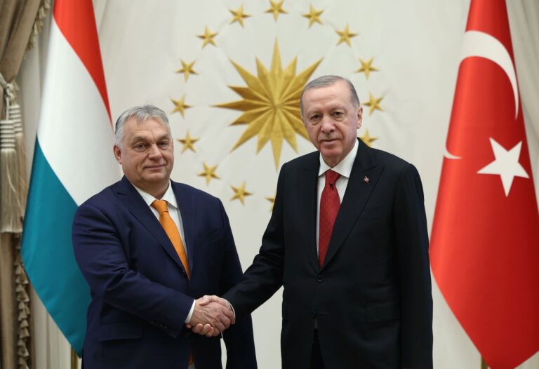 Orbán s Erdoganom rokujú o možnostiach mieru na Ukrajine a Blízkom východe