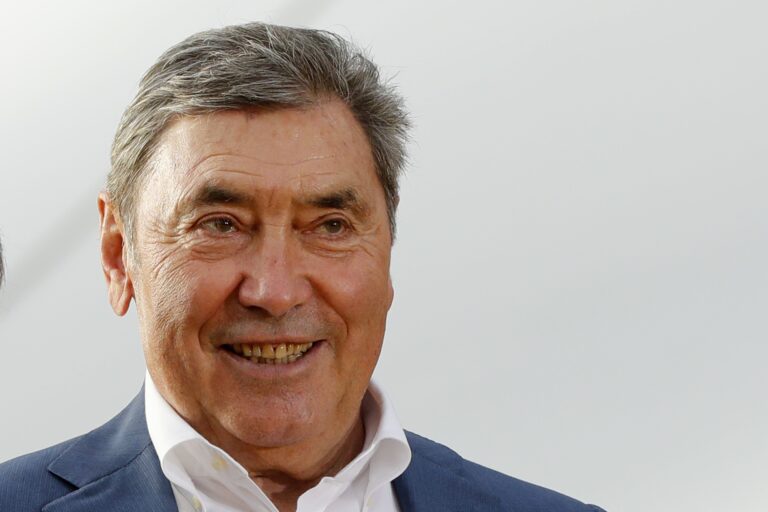 Cyklistická legenda Merckx utrpel po páde z bicykla zlomeninu bedrového kĺbu