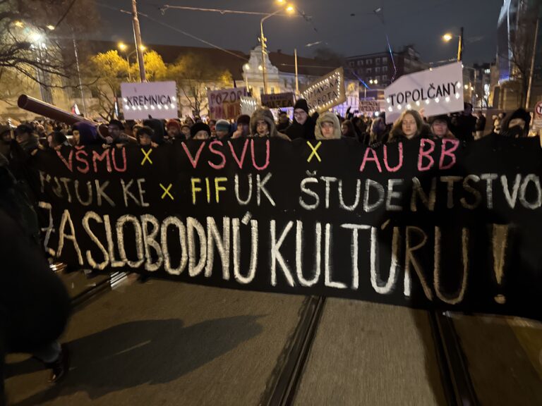 Pochod Za budúcnosť kultúry 12. decembra v Bratislave. Foto: Ladislav Hollý / Štandard