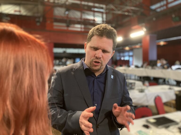 Krajský súd bude rozhodovať o väzbe v prípade miliónového podvodu v Petržalke