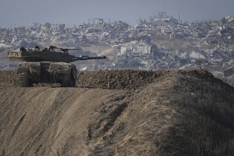 Izrael zablokoval dodávky pomoci do Pásma Gazy uzavretím priechodu