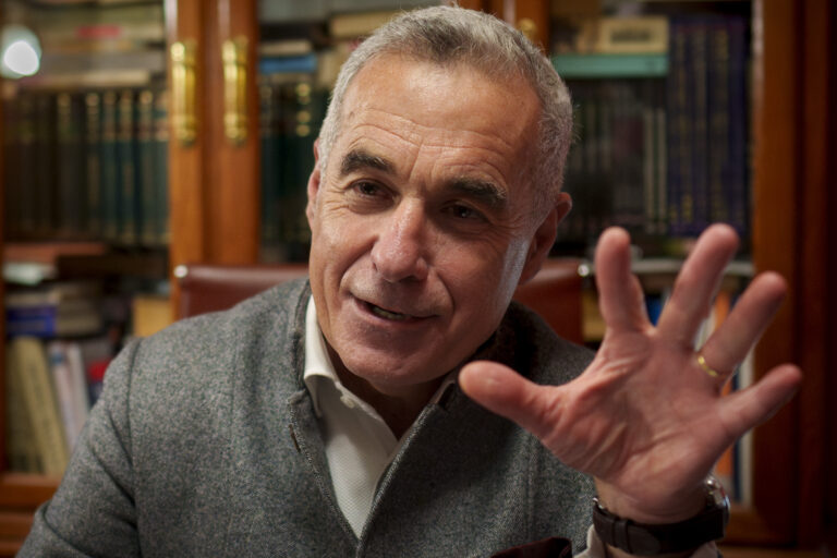 Rumunský kandidát Georgescu označil anulovanie volieb za „puč“