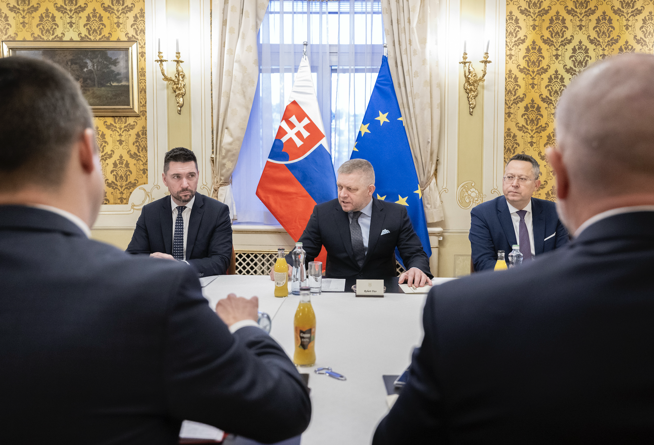 Fico: Vláde na cenách potravín záleží, zníženie DPH musí byť od januára viditeľné