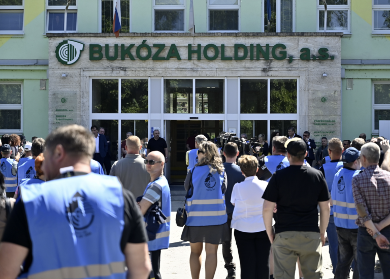 Zamestnanci Bukózy podali výpovede. Pravdepodobne skončí, tvrdí minister Tomáš