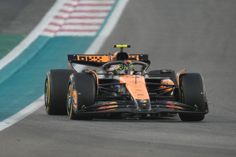 Nedeľnú VC Abú Zabí seriálu formuly 1 vyhral brit Lando Norris