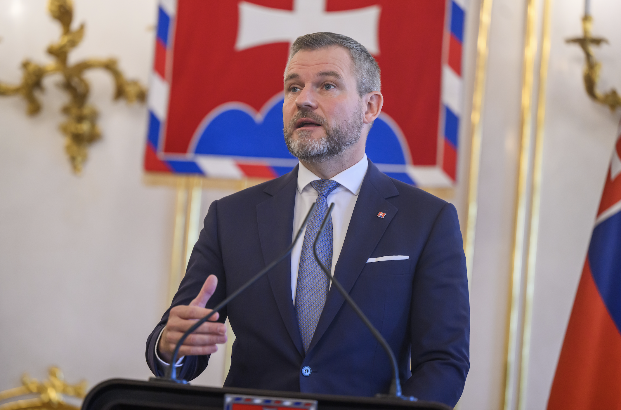 Prezident reaguje na aktuálnu situáciu. Zvoláva okrúhly stôl lídrov k zahraničnej politike