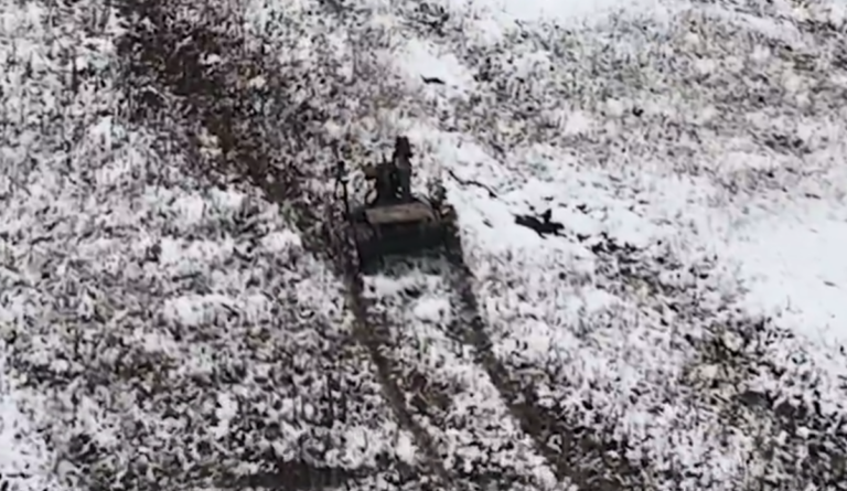 Ukrajina po prvý raz zaútočila na ruské jednotky len pomocou robotov