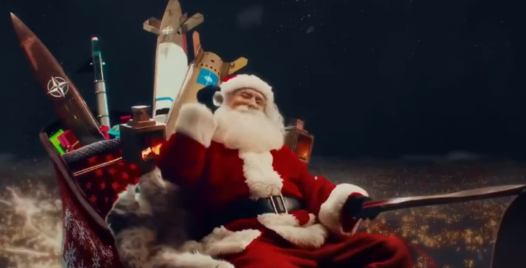 Ruské video ukazuje Santa Clausa z NATO zostreleného nad Moskvou
