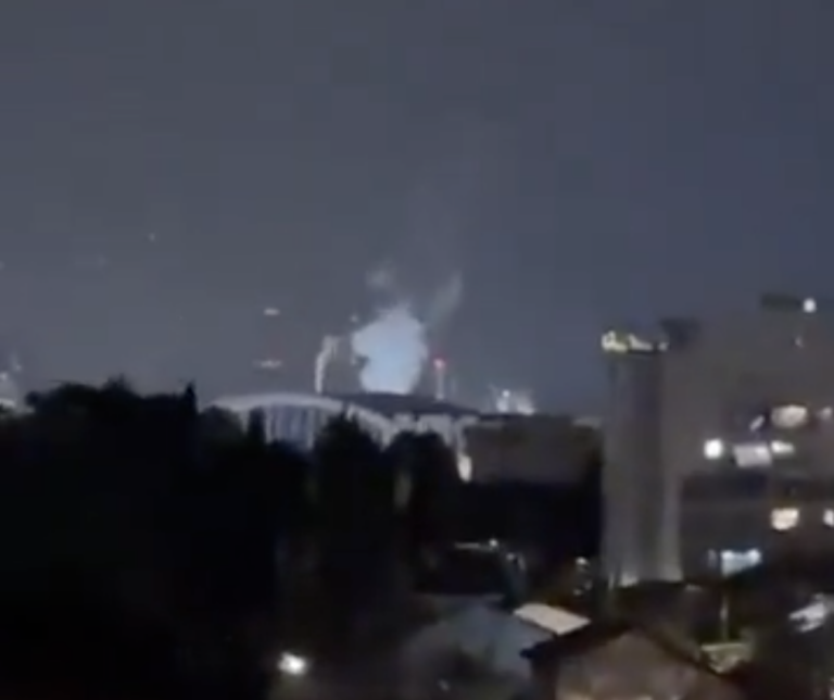 Izrael ponecháva vzdušný priestor uzavretý už tretí deň pre hrozbu útokov