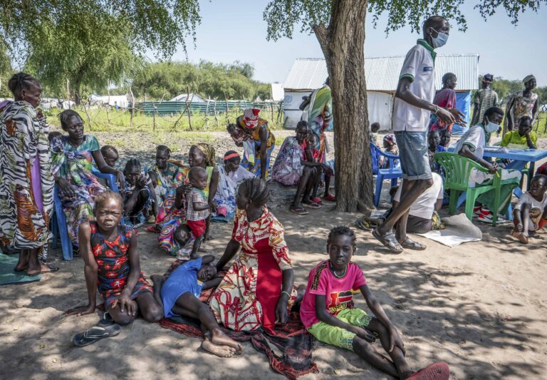 Južný Sudán čelí masívnemu prílevu utečencov a epidémii cholery, upozorňujú Lekári bez hraníc