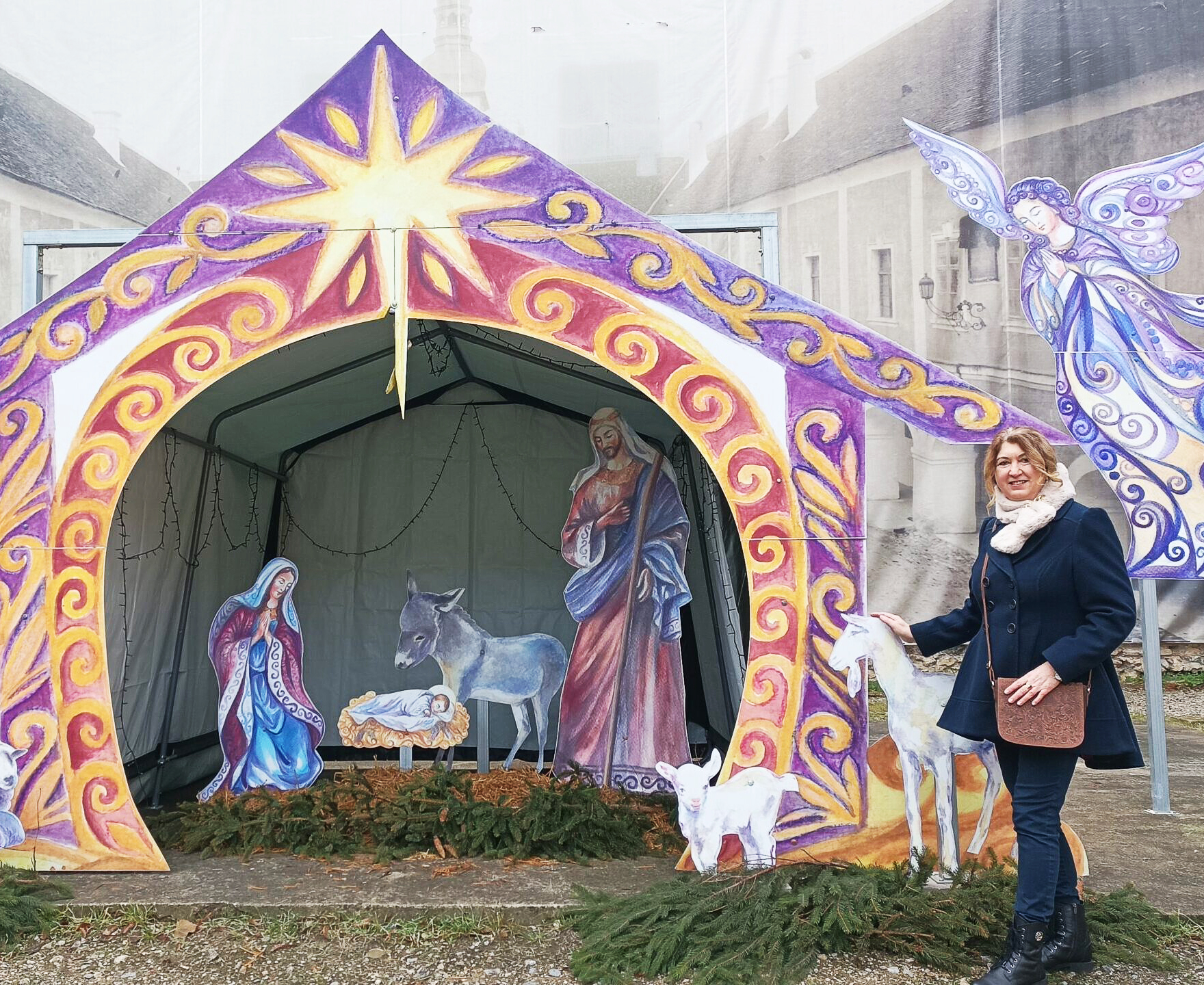 Dubnický kaštieľ zdobí unikátny betlehem v životnej veľkosti. Návštevníci sú nadšení