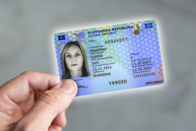 Šutaj Eštok spresnil, kedy by sme mohli mať doklady v mobilnom telefóne