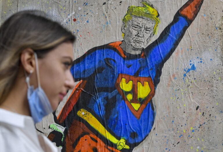 Prehľad trhov: Úspory Američanov vytrvalo klesajú, no dlhy rastú. A Trump nie je superman