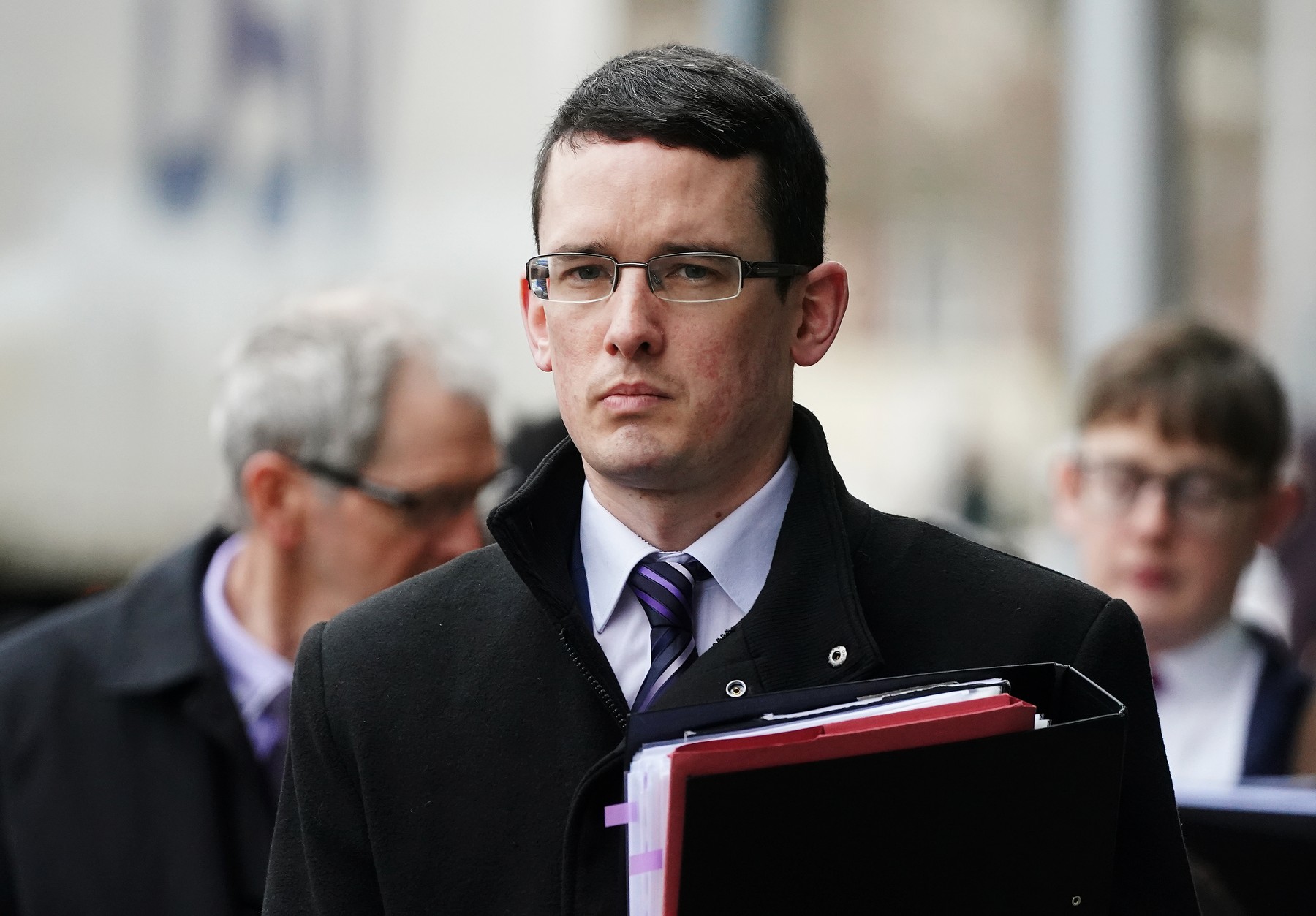 Írsky učiteľ, ktorý nechcel onikať študentovi, je na slobode