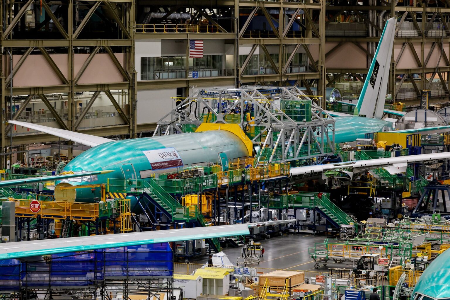 Výroba Boeingu 777X pre Qatar Airways vo fabrike v Everette v štáte Washington. Foto: Jennifer Buchanan / POOL / AFP / Profimedia  