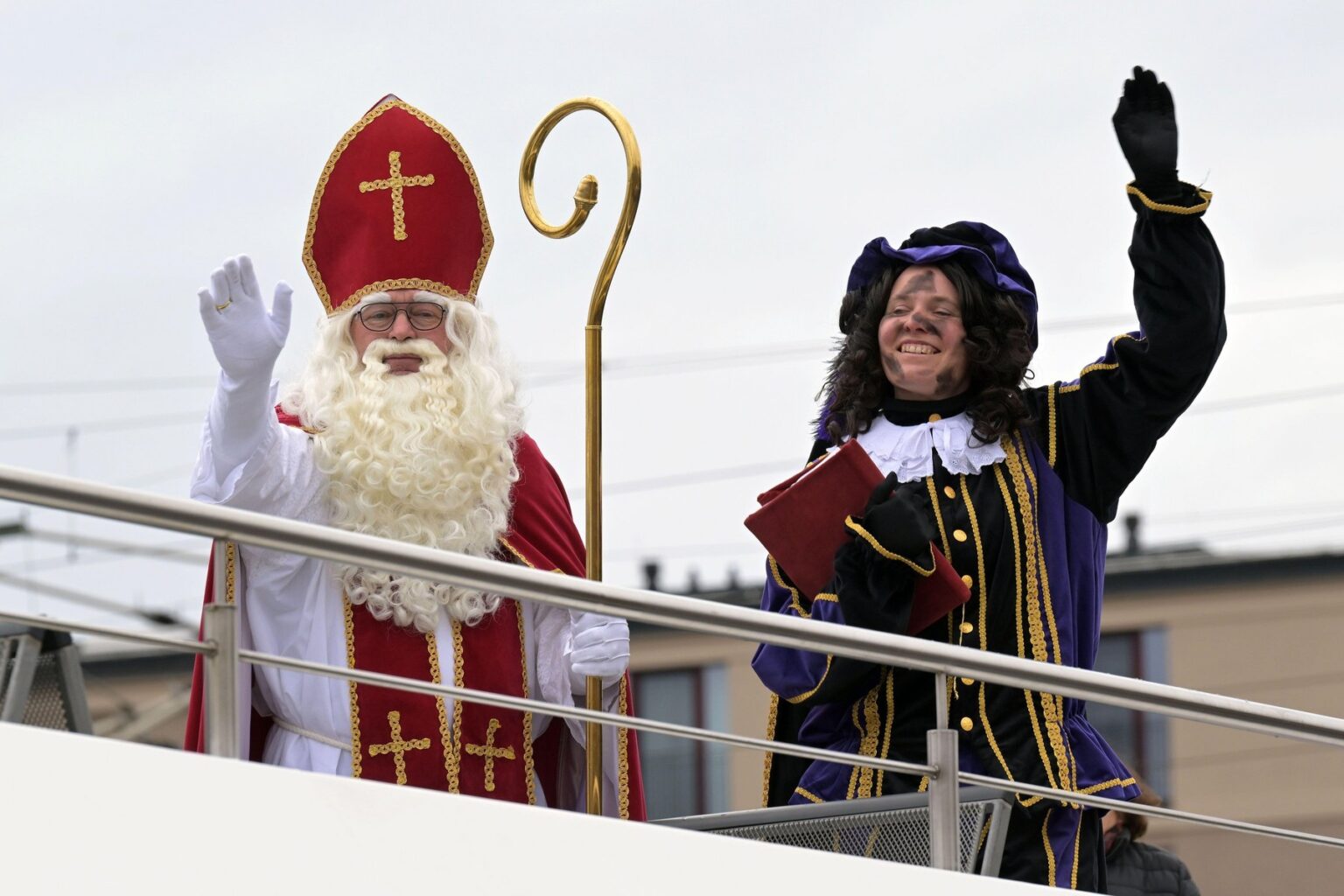 Zwarte Piet a Sinterklaas. Foto: DPA picture alliance / Alamy / Alamy / Profimedia