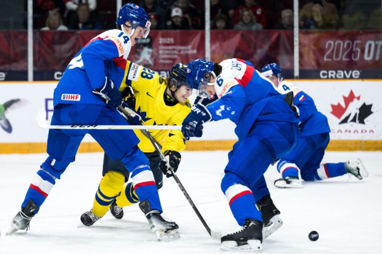 Slovenským mladíkom vstup do turnaja nevyšiel. Švédom podľahli 2 : 5